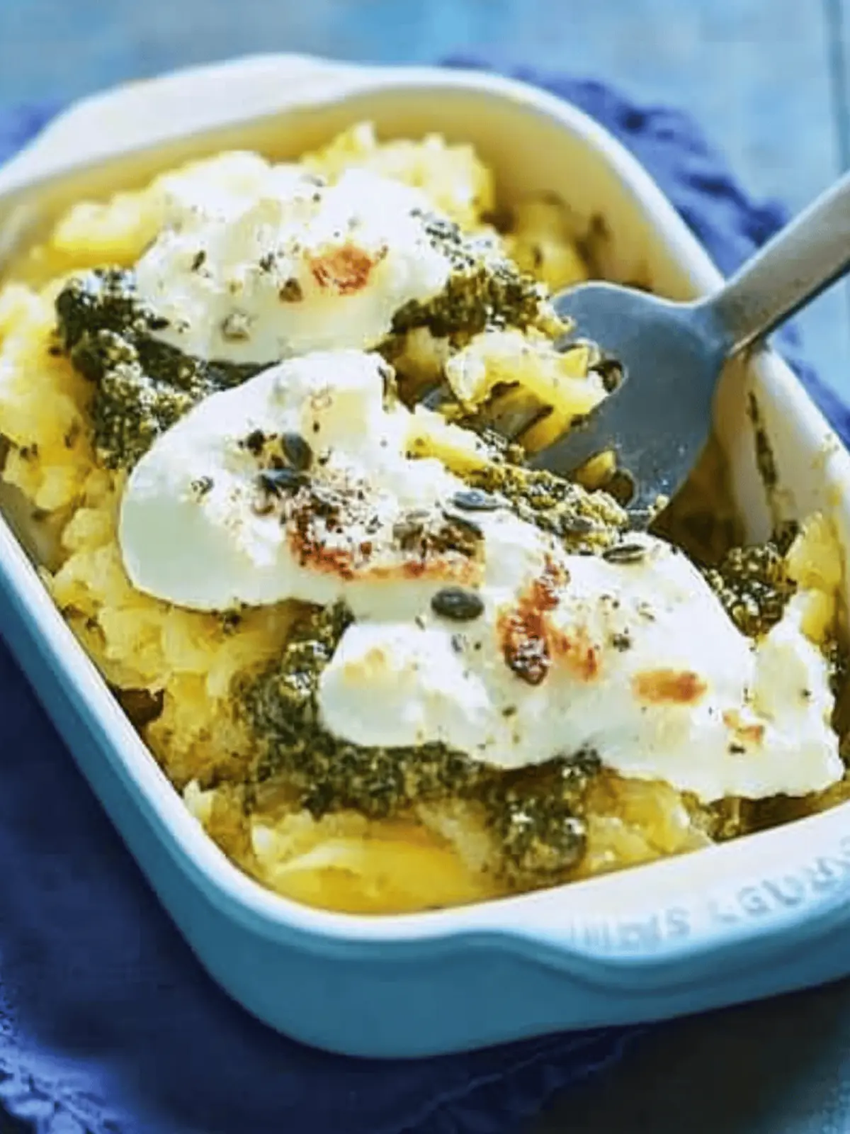Cheesy Spaghetti Squash with Pesto: Your Low Carb Comfort Meal 2 Cheesy Spaghetti Squash with Pesto: Your Low Carb Comfort Meal