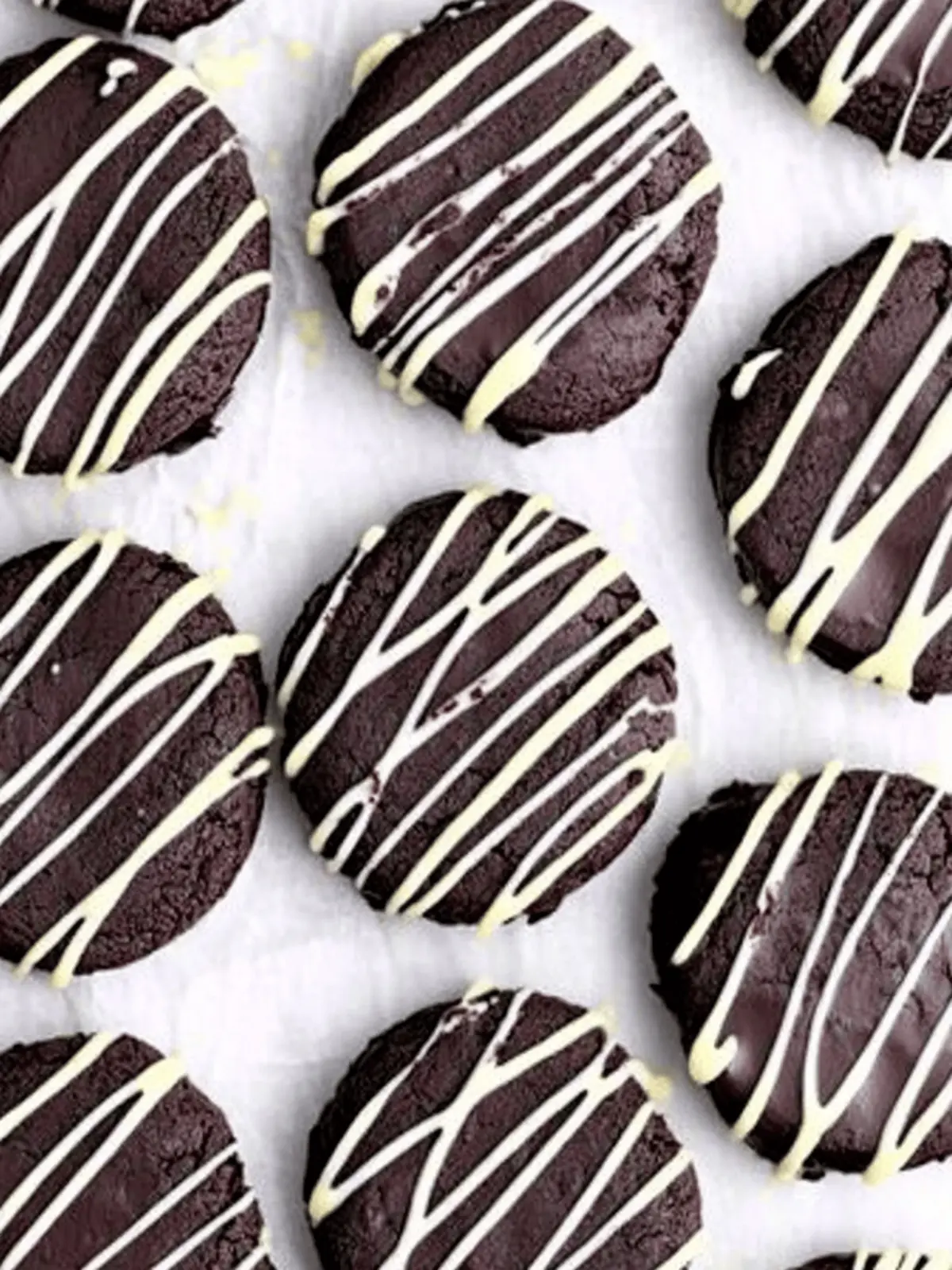Irresistible No-Bake Chocolate Cream Cookies to Impress Friends 4 Chocolate Cream Cookies